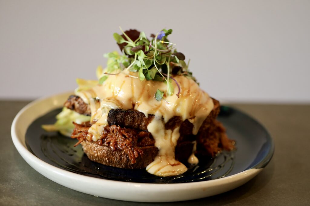 Five5eeds Eggs Benedict