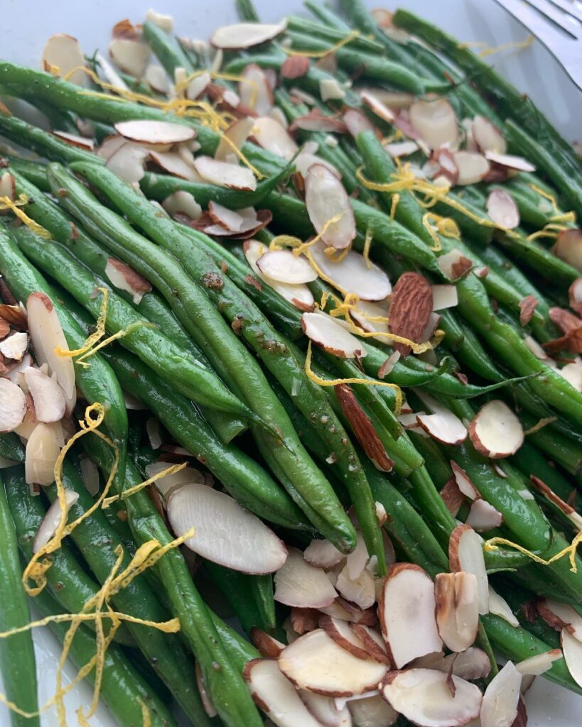 DeeLicious Park City Green Beans Almonds